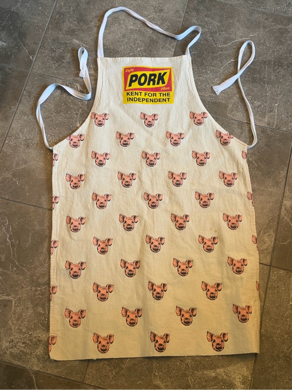 Vintage Cream Apron with Pink Pig Print